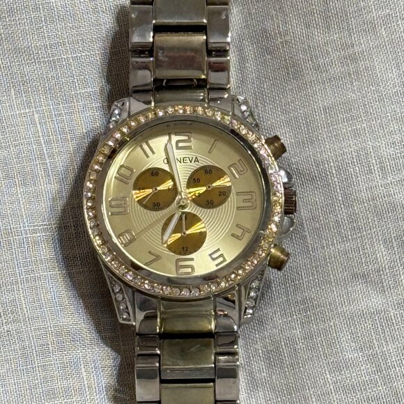 Louis Arden Women's Professional Stylish Bracelet Fashion Watch - Picture 1 of 7
